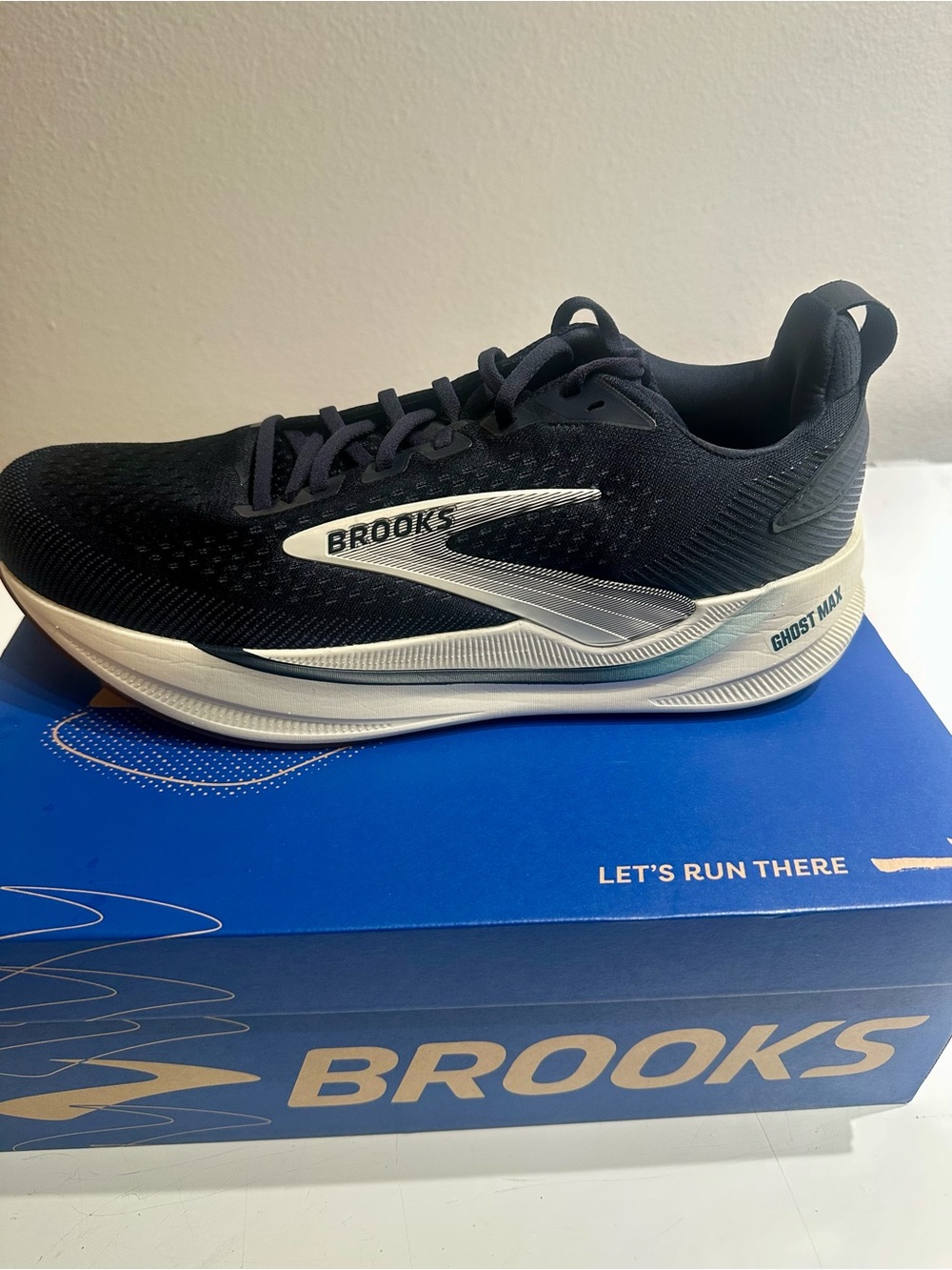 Brooks Men's Black and White Ghost Max Running Shoe